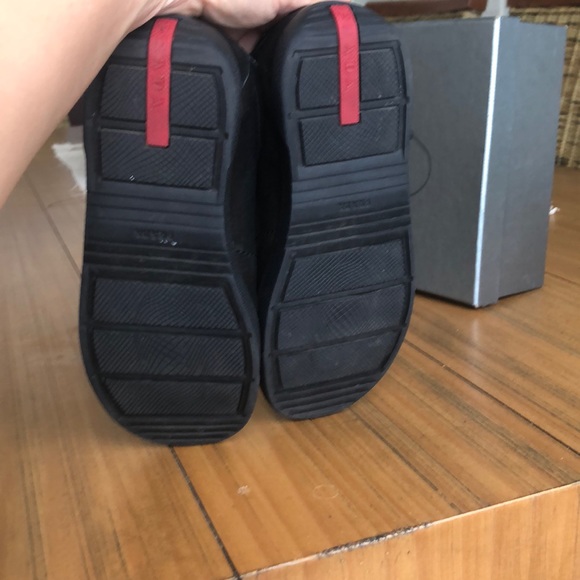 “Like New “classic Prada sneakers - Picture 5 of 5